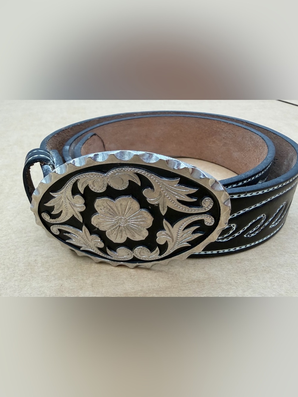 Vintage Top Grain Cowhide Western Belt Size 32 Floral Oval Buckle Black Leather
